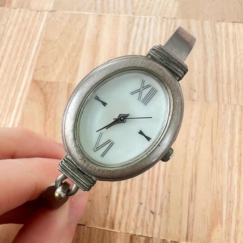 Vintage J. Jill oval silver tone bracelet watch NEW BATTERY